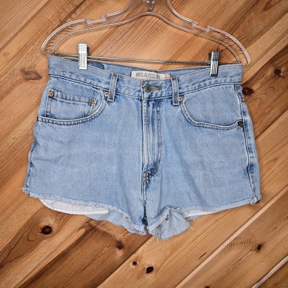 Vtg Levis 550 Cutoff Blue Denim Shorts High Waisted Womens Sz 30 (tagged 32) - Picture 3 of 6